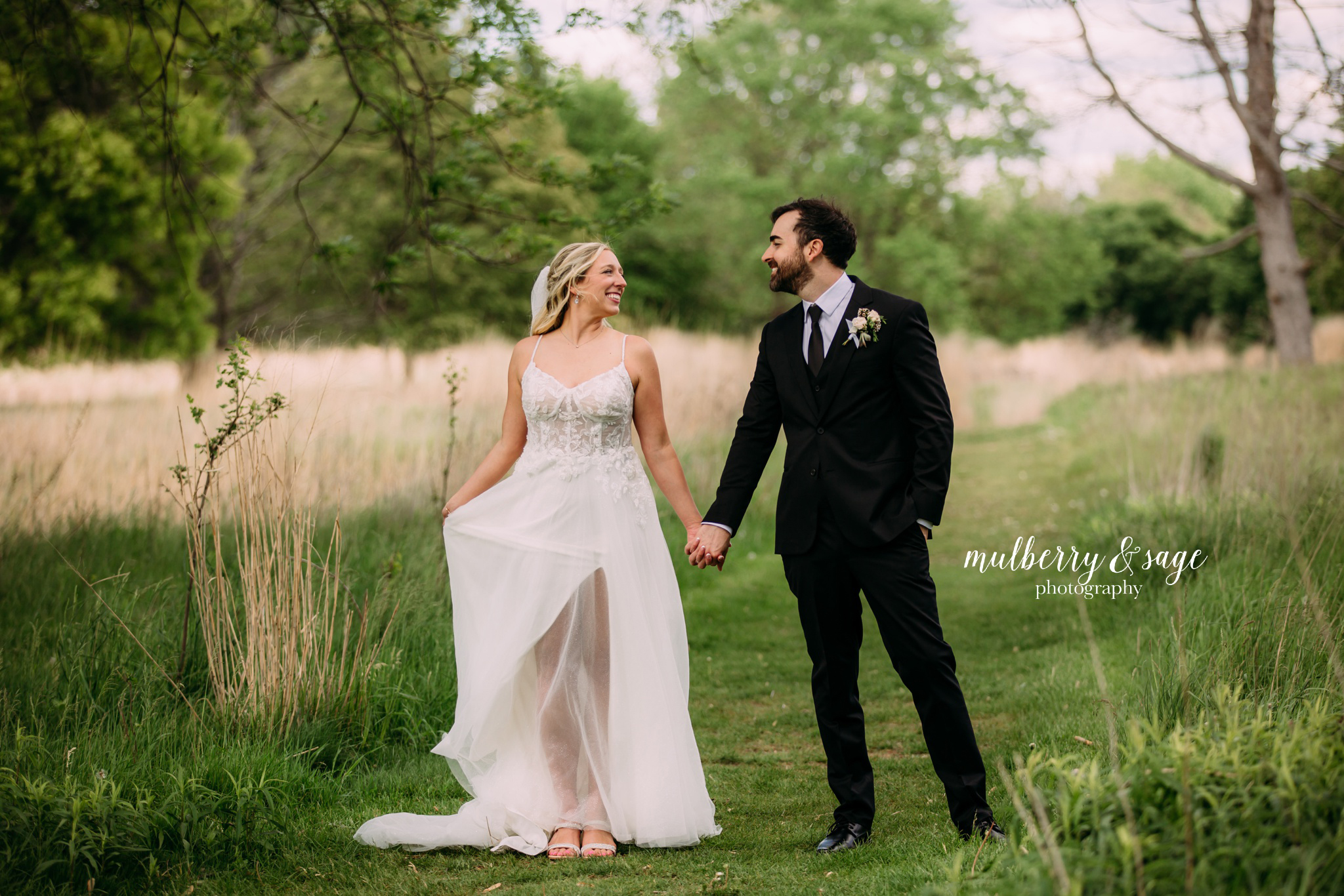 Grand Rapids Leona Road Wedding Photographer | Aubrie & Evan