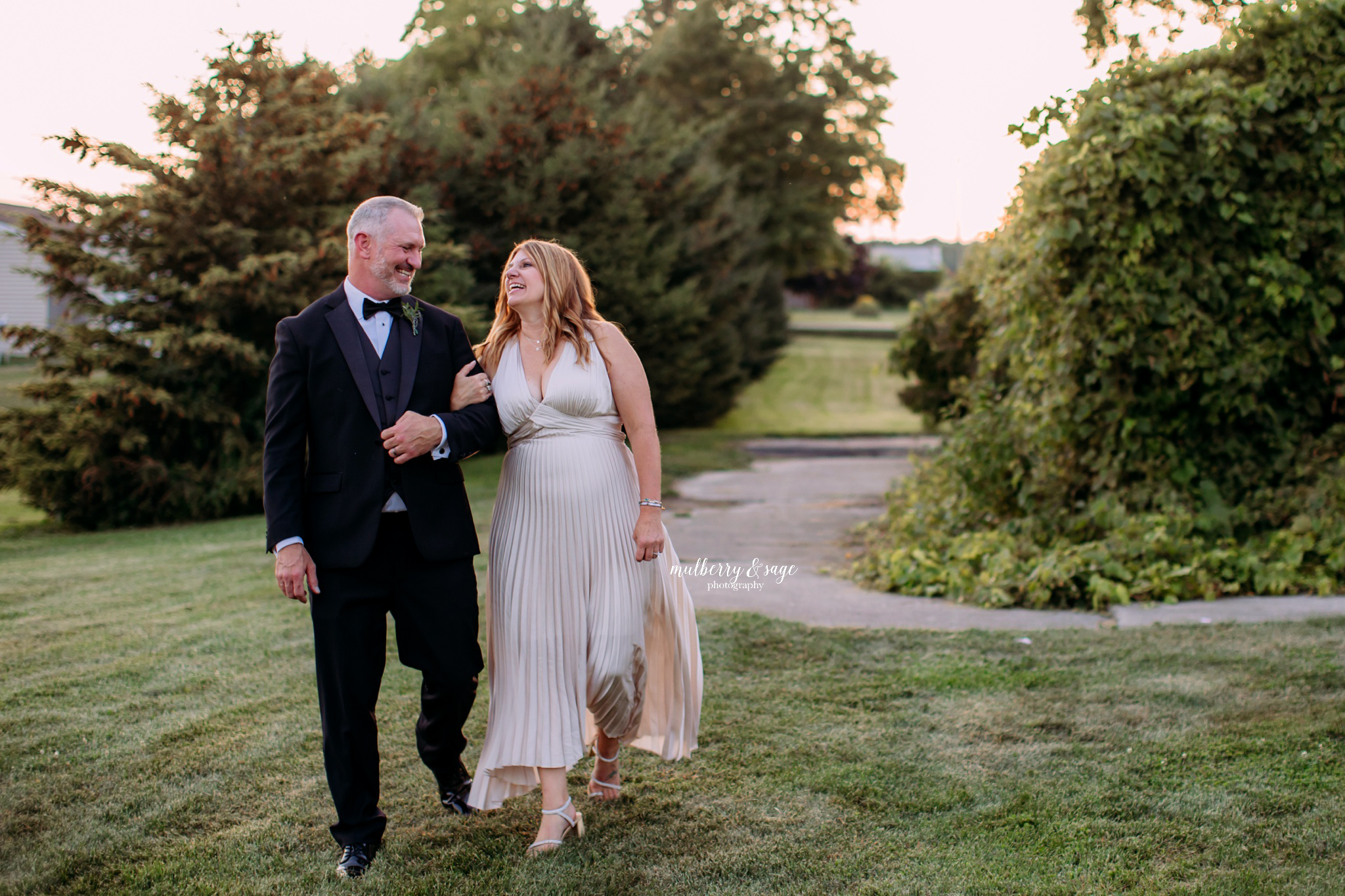 blue water area wedding photography